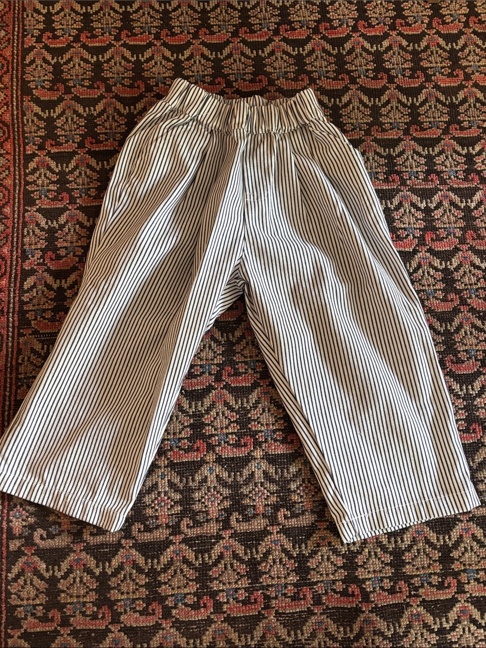 Striped Elastic-Waist Kids Pants - White & Navy